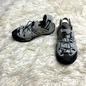 Atika Women’s Grey Outdoor Sandal Shoes. Size 7